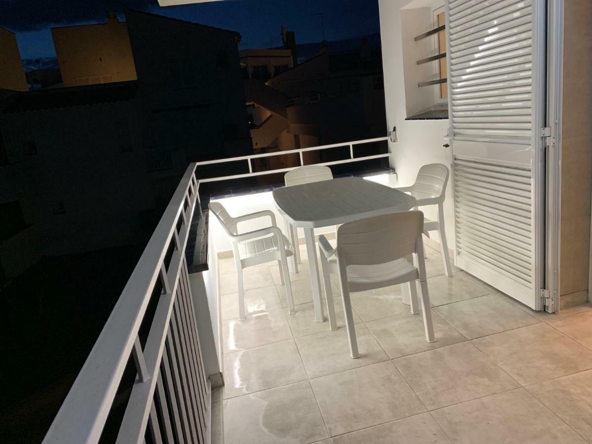 Residencia Platja De Roses Lejlighed Eksteriør billede